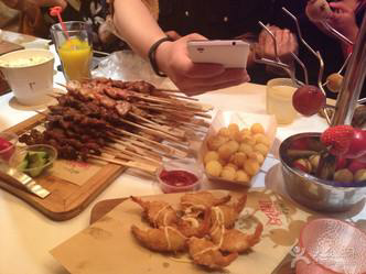 探花视频在线仪说了"人是铁饭是钢一顿不吃饿得慌吃太饱不好"