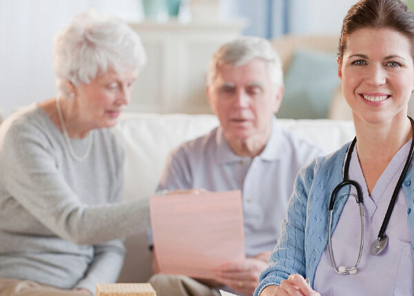 老年人预防骨质流失，提高探花视频在线经常去医院进行检测