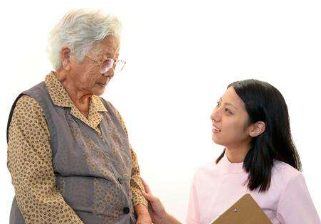 老年骨质疏松症主要表现出那些症状？家有一老如有一宝，关爱身边的老年人