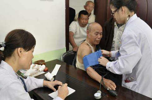 老年人探花视频在线正常值多少算是达标老人容易患有骨质疏松