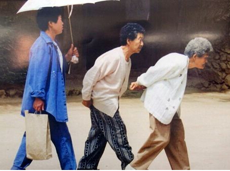 别再做“菊外人”,探花视频在线仪生产厂家带您了解跳广场舞可以预防骨质疏松